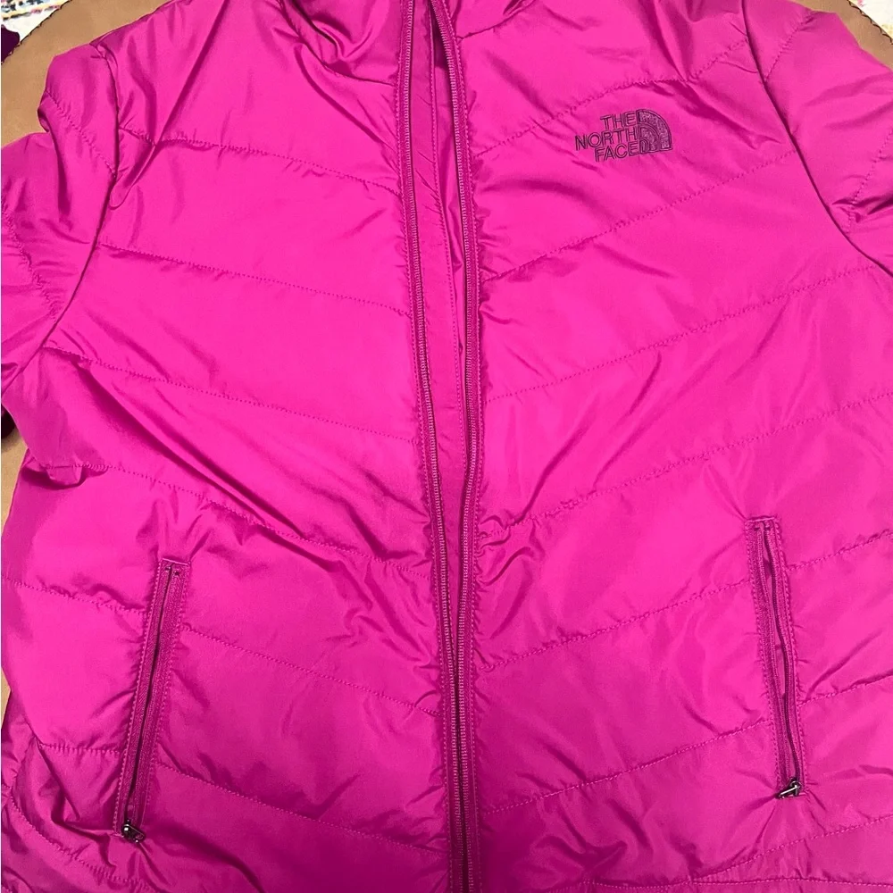 North face pink jacket - Picture 3 of 7